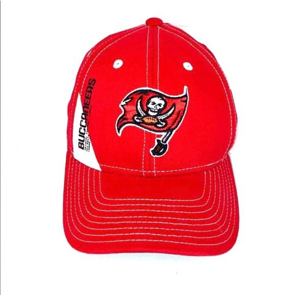 Reebok Tampa Bay Bucs Red Curved Brim Hat